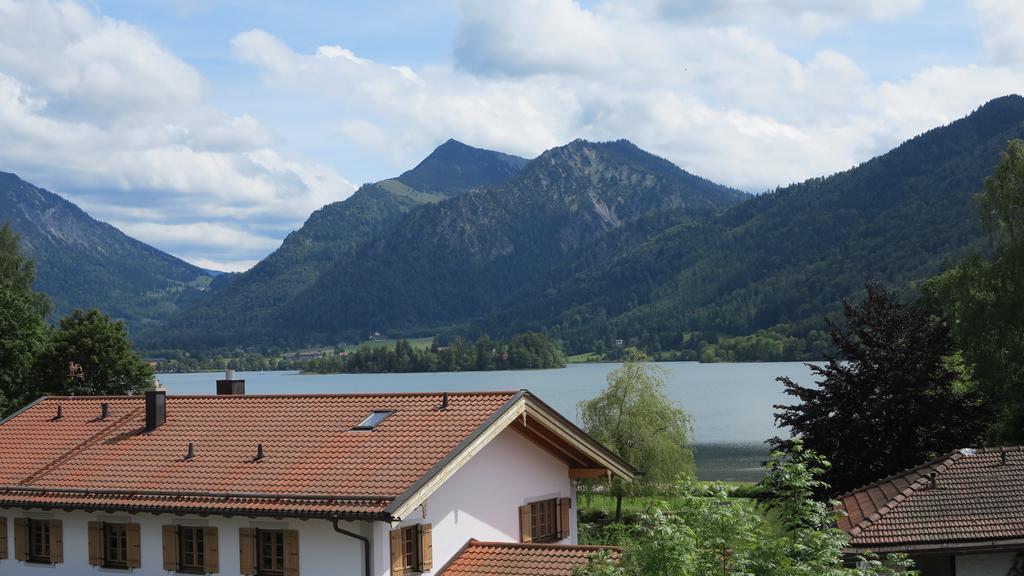 Gaestehaus Am Kurpark Шлирзе Экстерьер фото